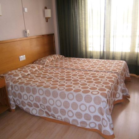 Hotel Goya Alicante Bagian luar foto