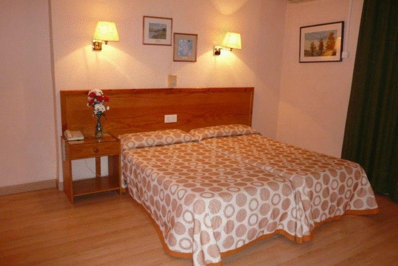 Hotel Goya Alicante Bagian luar foto