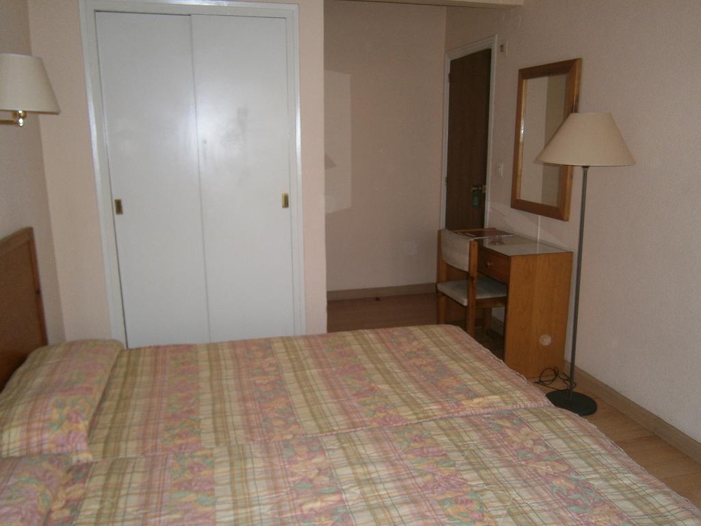 Hotel Goya Alicante Bagian luar foto